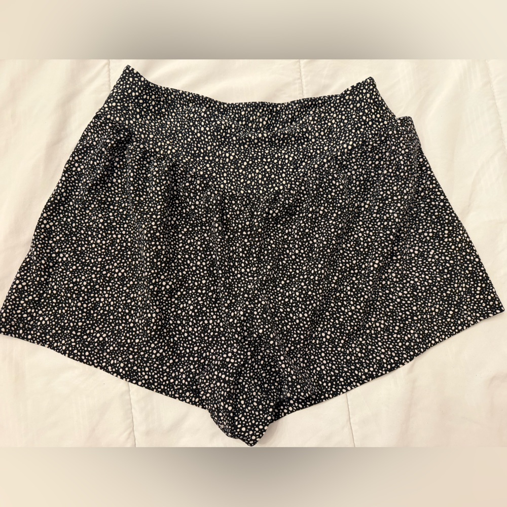 Shade & Shore High Waist Black and White Patterned Shorts